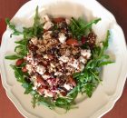 Quinoa Bulgur lunchsalade met amandelen dadel en feta